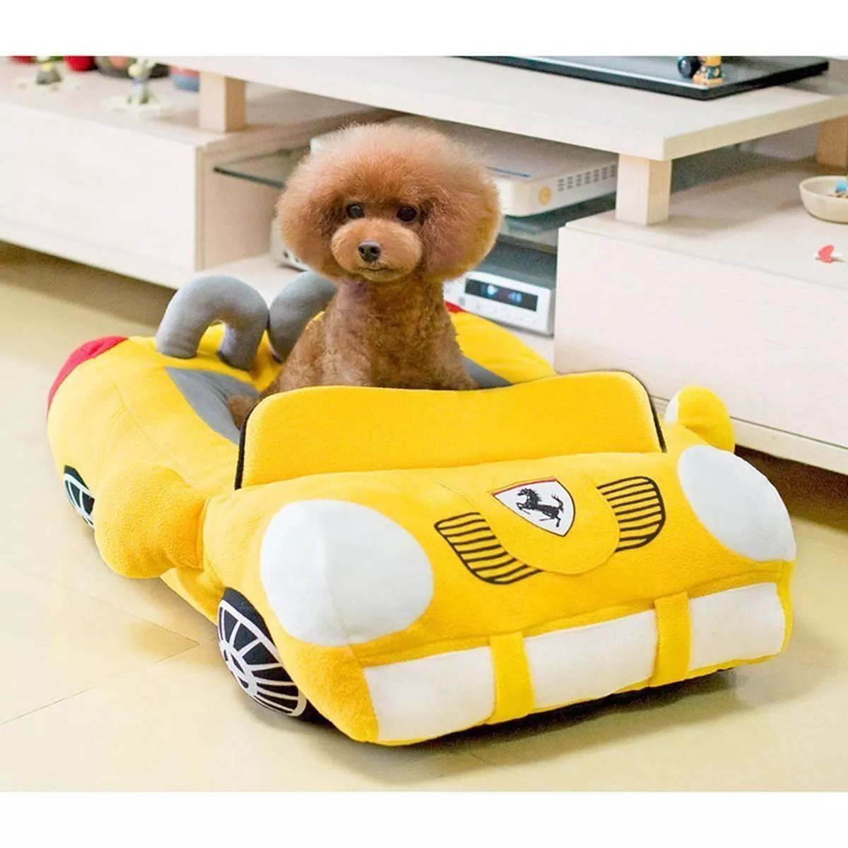Car compartment for pet products – Yellow
