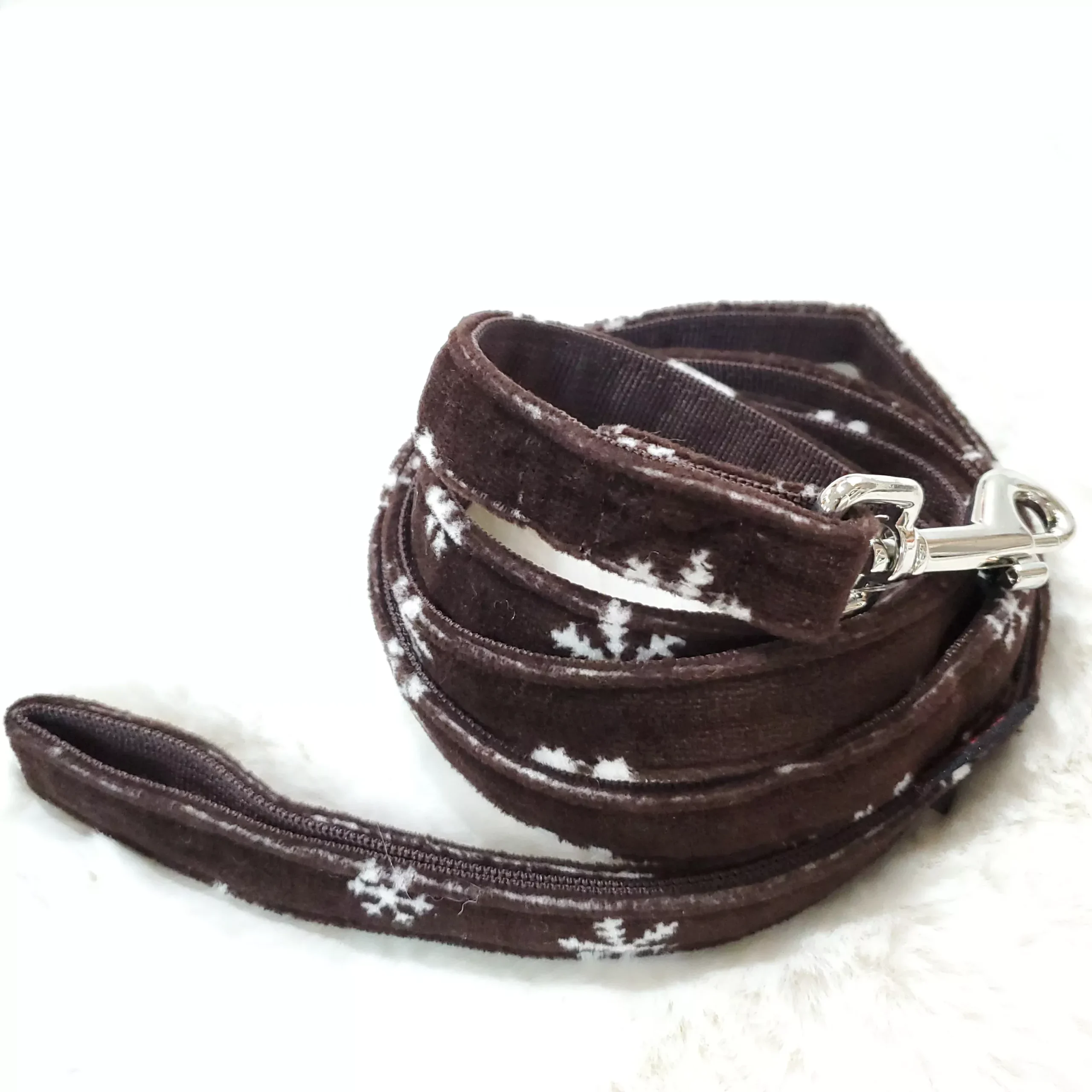 [Clearance 40%] Puppia Snowflake Leash Brown