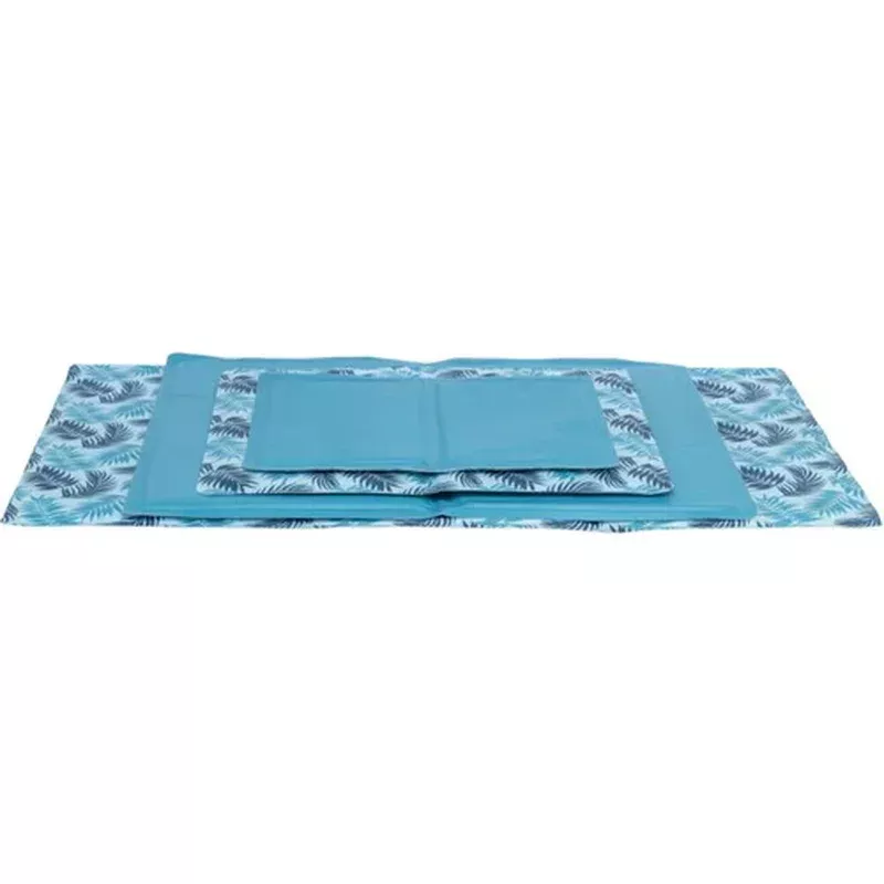 Cooling mat with leaf print, light blue
