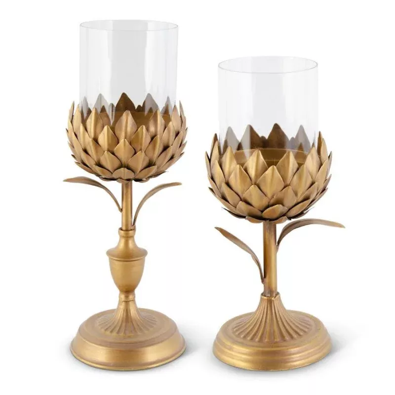 Gold Petal Candleholder on Round Base