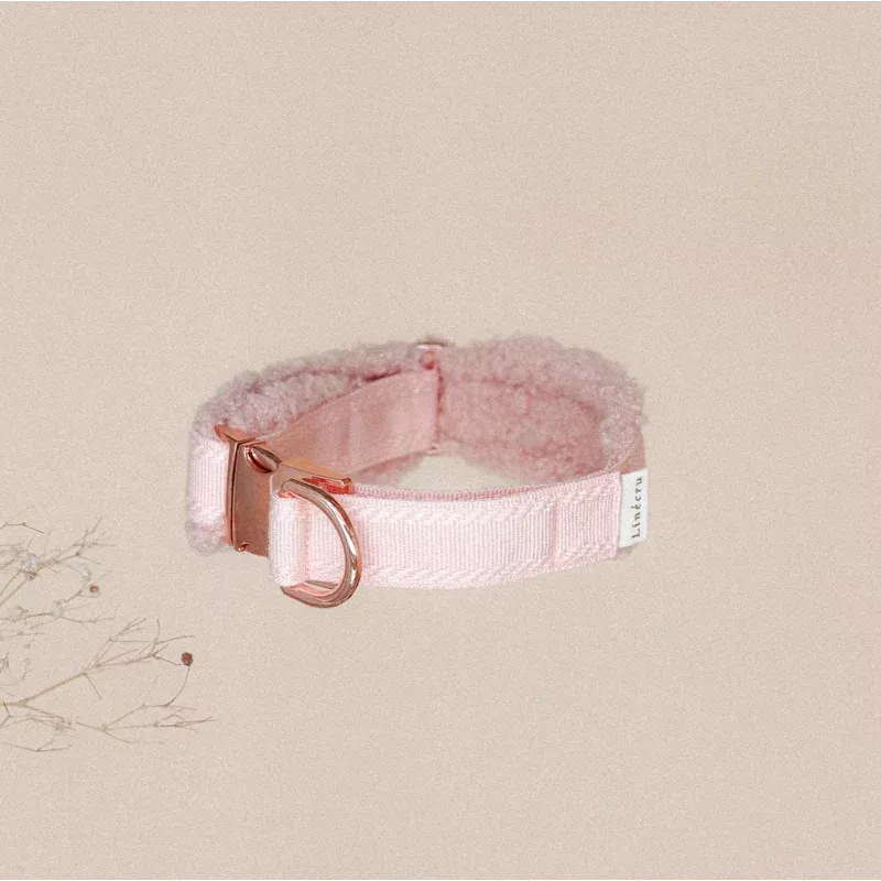 LIE // fluffy martingale collar