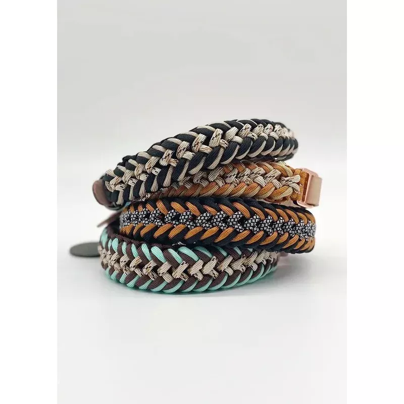 LUXUS // adjustable collar